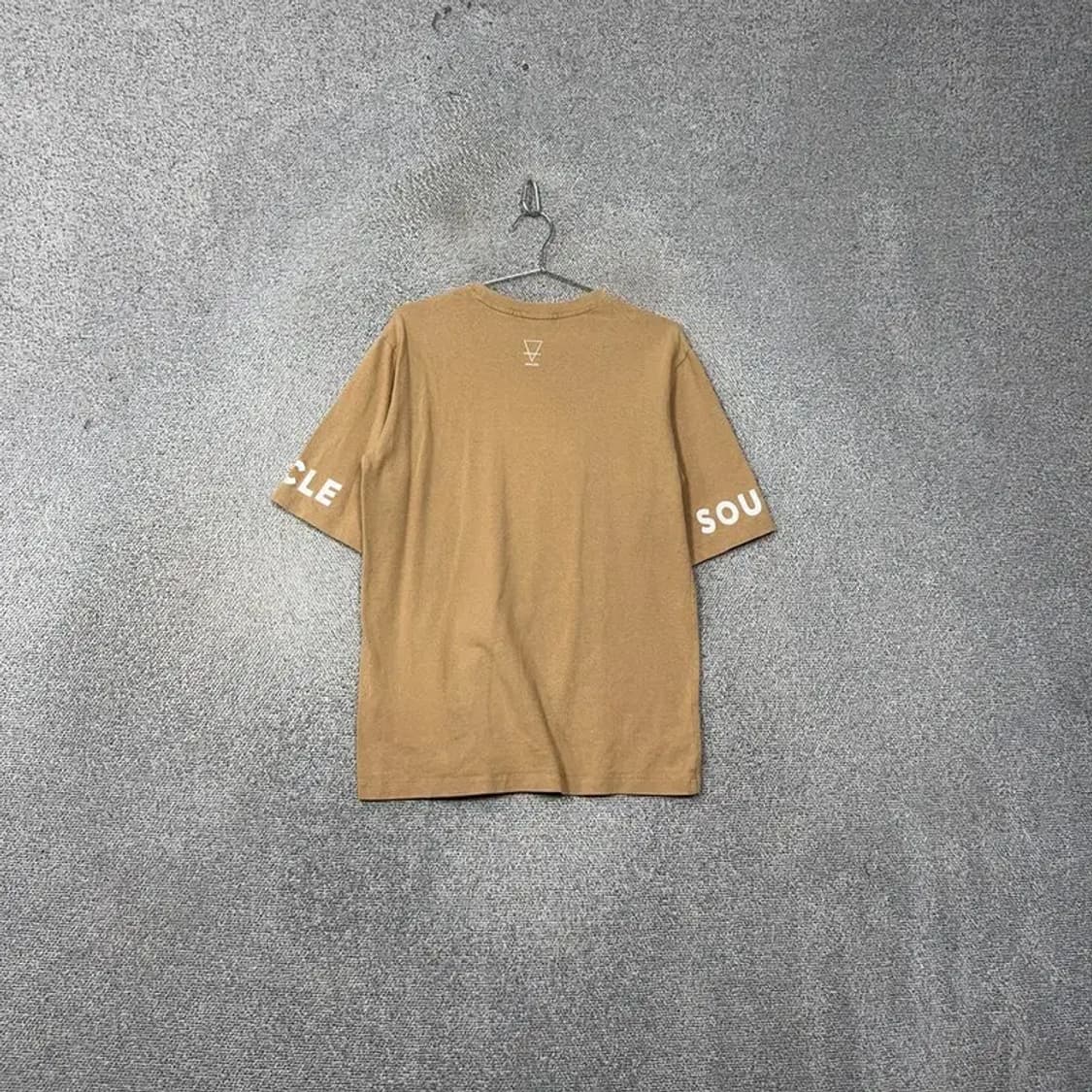 에잇세컨즈 캐주얼 베이지 반팔 티 M 상품이미지2