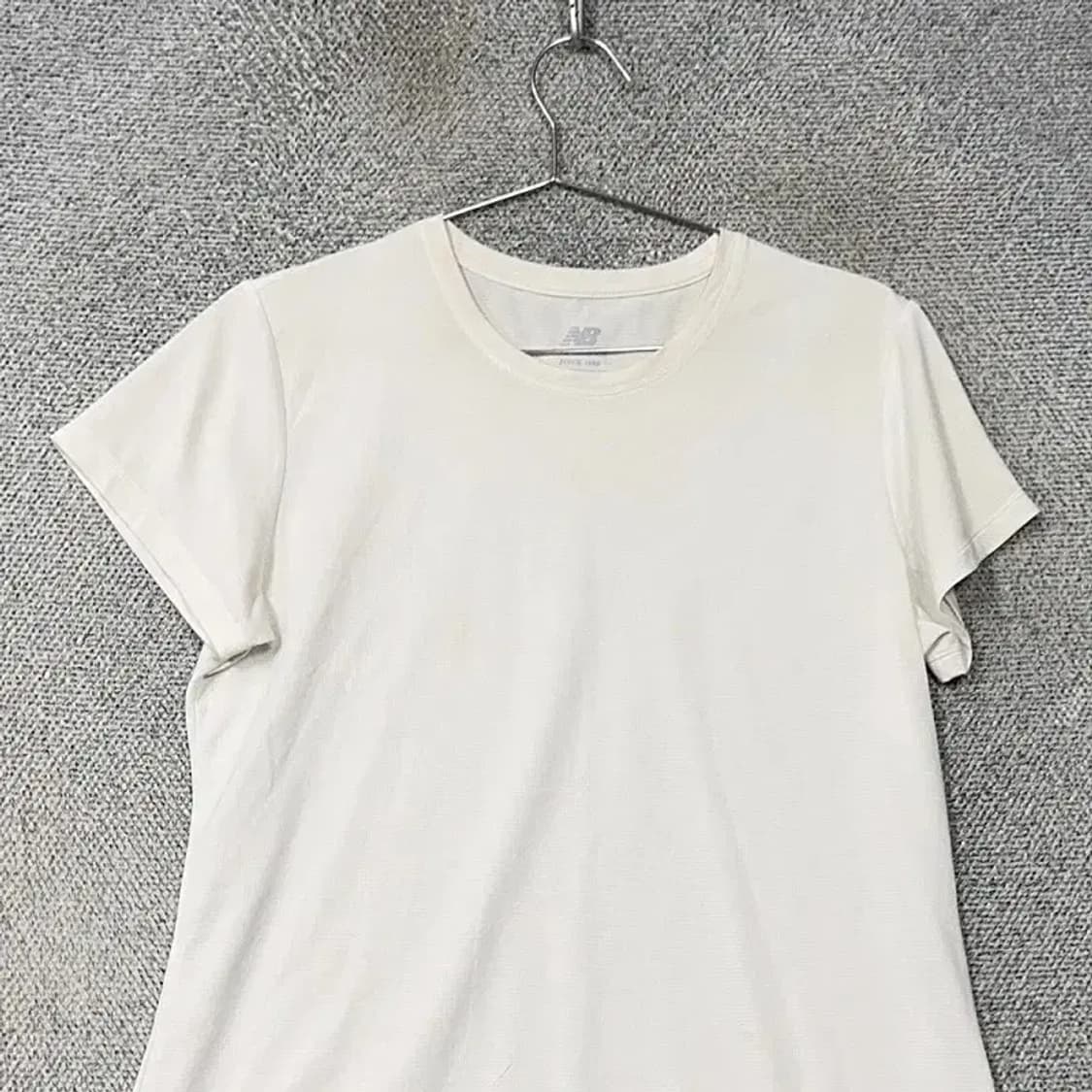 뉴발란스 화이트 기능성 반팔 티 L 상품이미지3