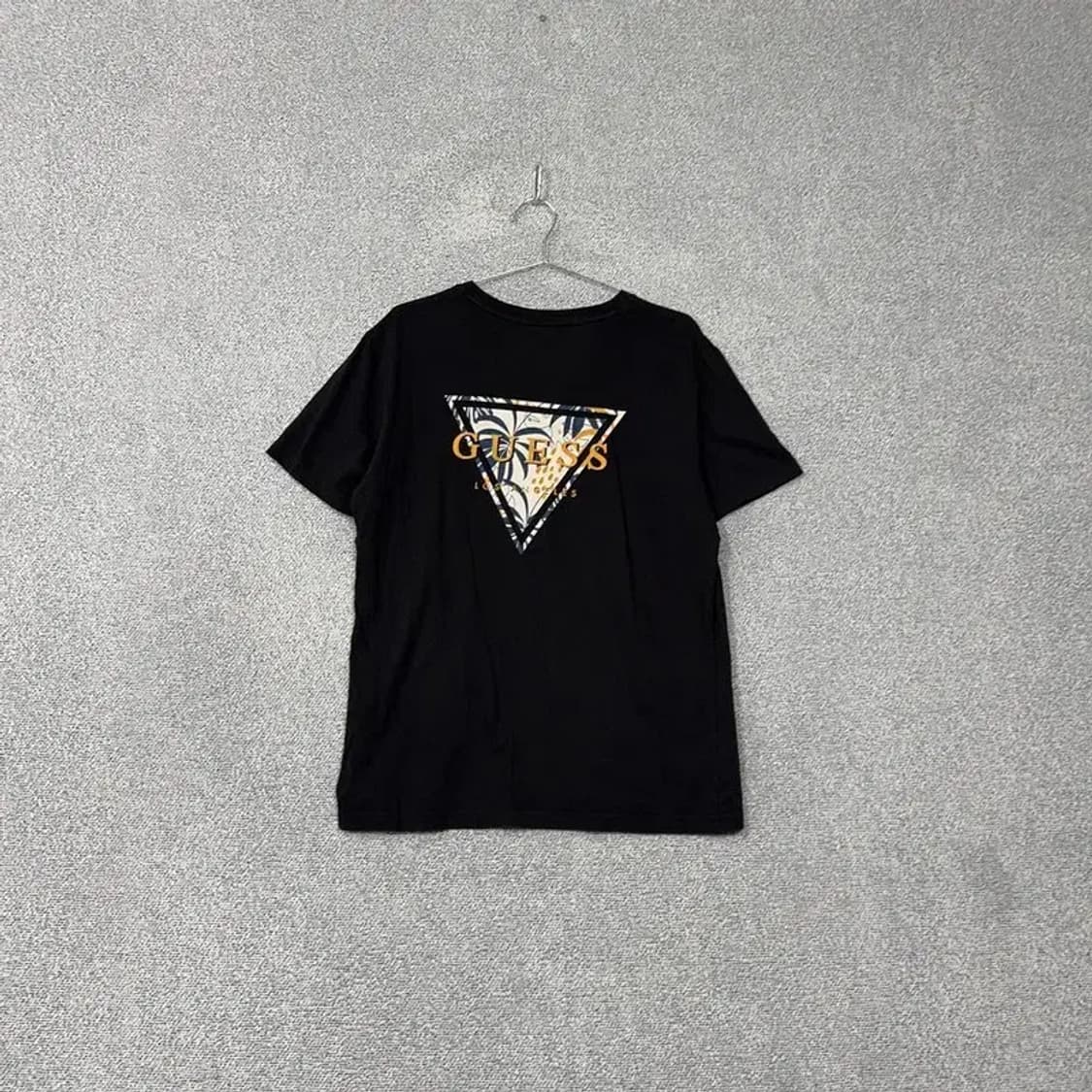 게스 백프린팅 삼각로고 블랙 반팔 티 XL 상품이미지2