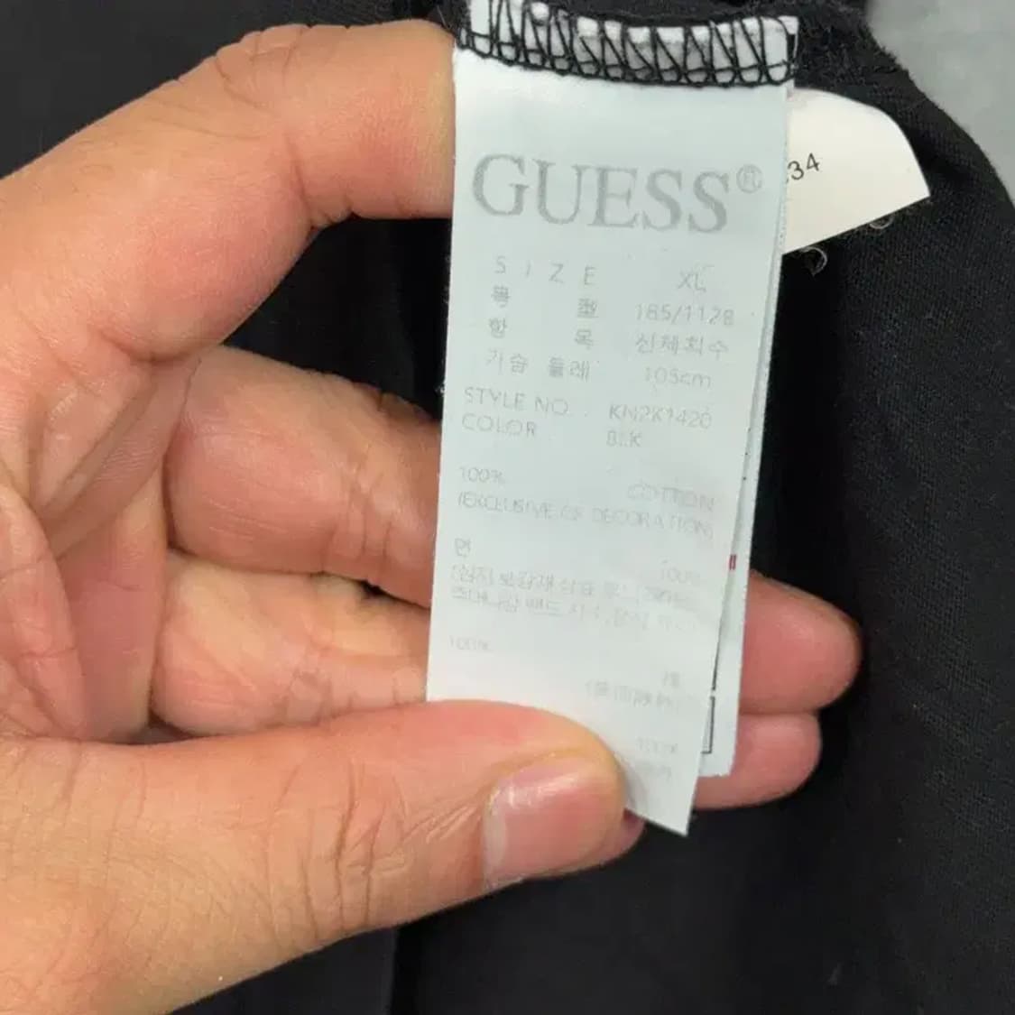 게스 백프린팅 삼각로고 블랙 반팔 티 XL 상품이미지4