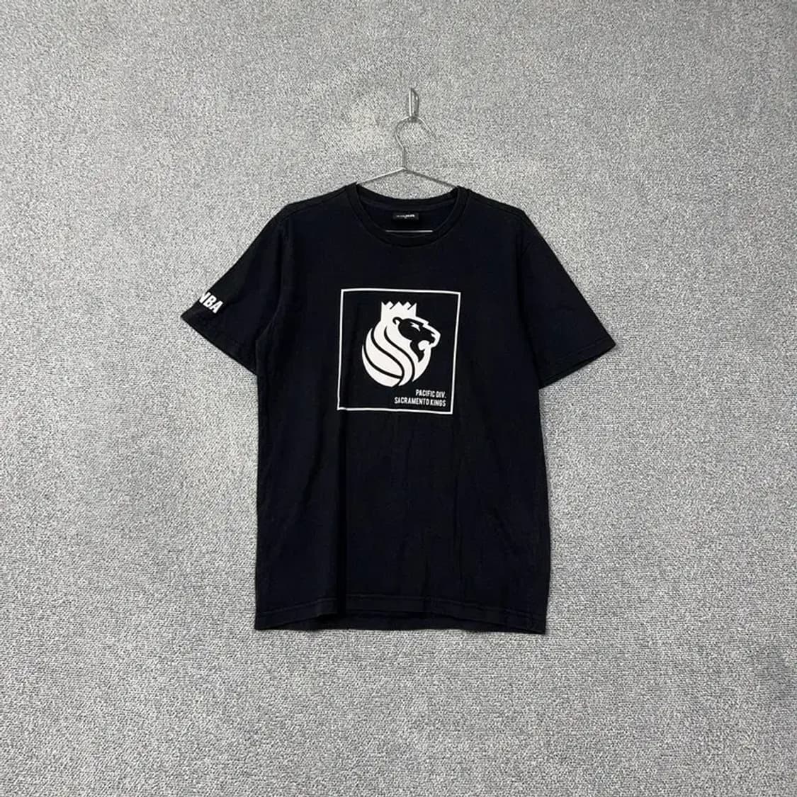 NBA 세크라멘토 프린팅 블랙 반팔 티 M 상품이미지1