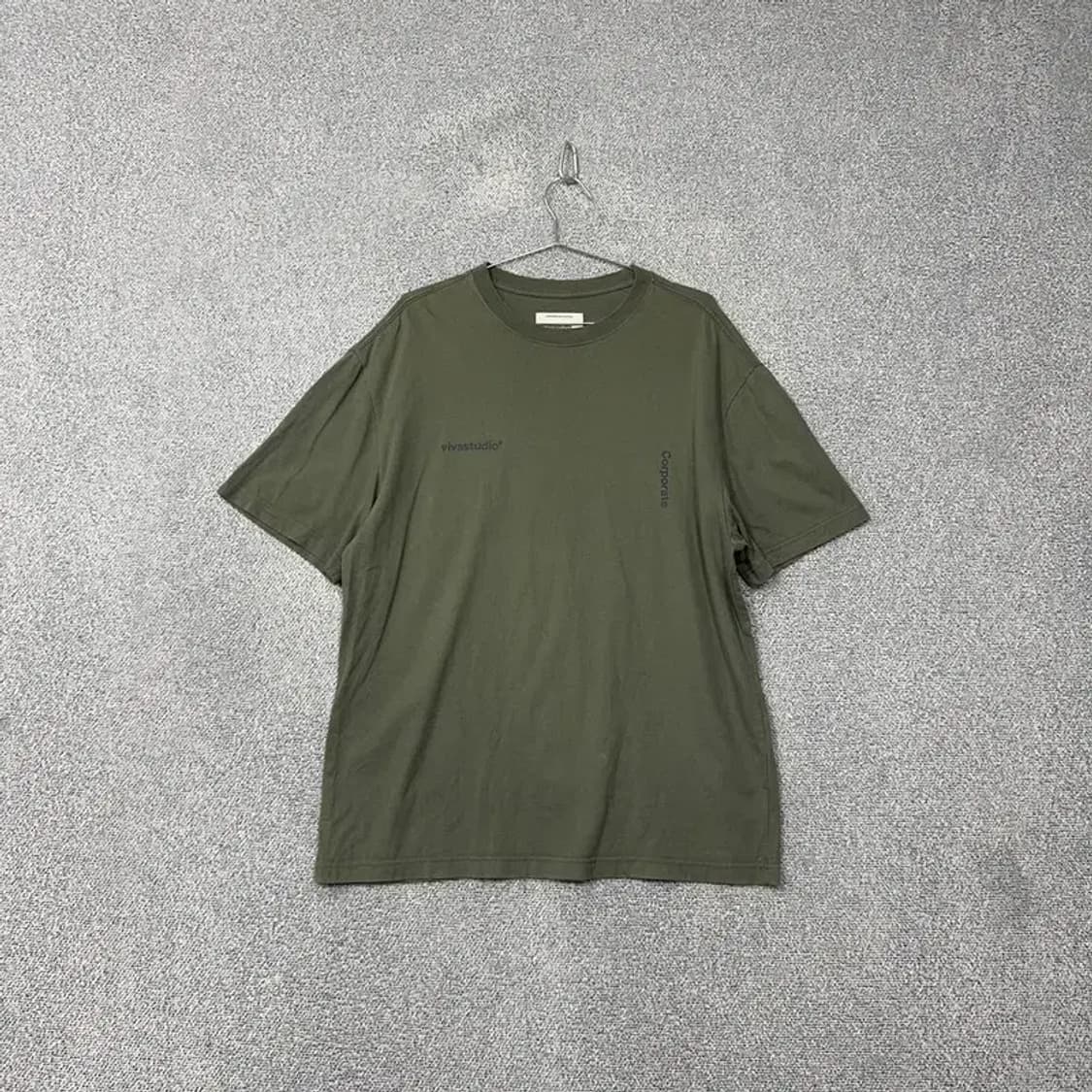 비바스튜디오 카키 박스핏 로고 프린팅 반팔 티 L 상품이미지1