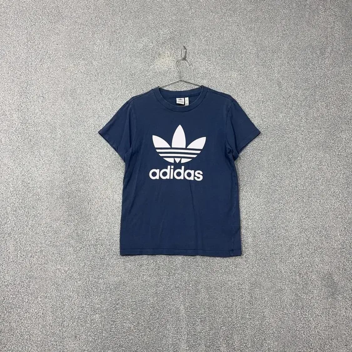 아디다스 빅로고 프린팅 네이비 반팔 티 XS 상품이미지1