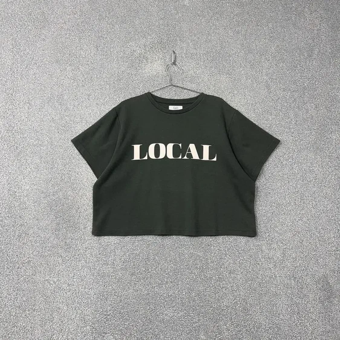 스튜디오 톰보이 프린팅 크롭 박스핏 반팔 티 F 상품이미지1