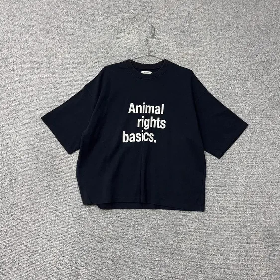 스튜디오 톰보이 프린팅 네이비 오버핏 반팔 티 F 상품이미지1