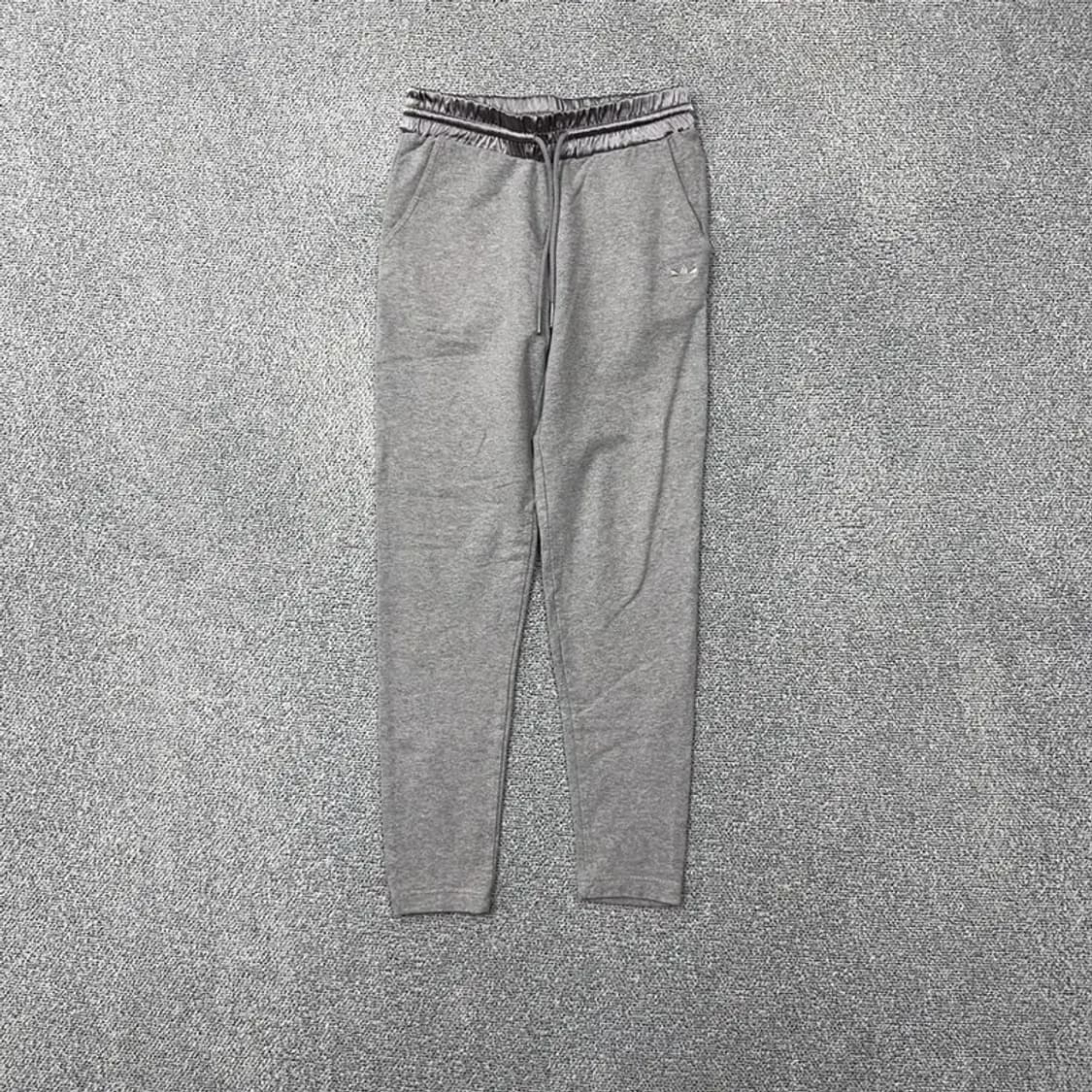 아디다스 불꽃 로고 그레이 트레이닝 팬츠 85 상품이미지1