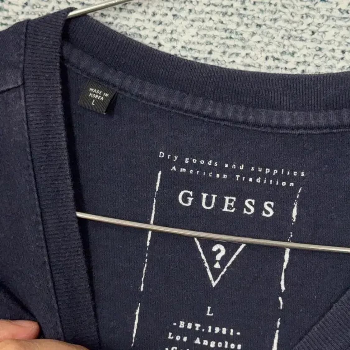 게스 프린팅 네이비 반팔 티 L 상품이미지4