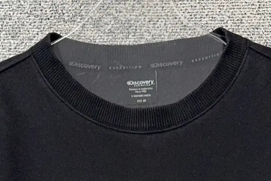 디스커버리 프린팅 블랙 맨투맨 90 상품이미지5
