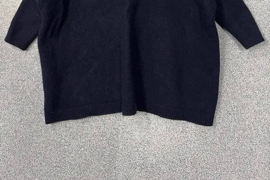 톰보이 네이비 오버핏 울 니트 F 상품이미지4