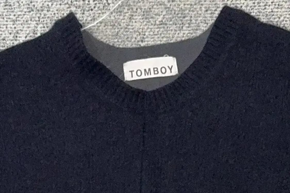 톰보이 네이비 오버핏 울 니트 F 상품이미지5