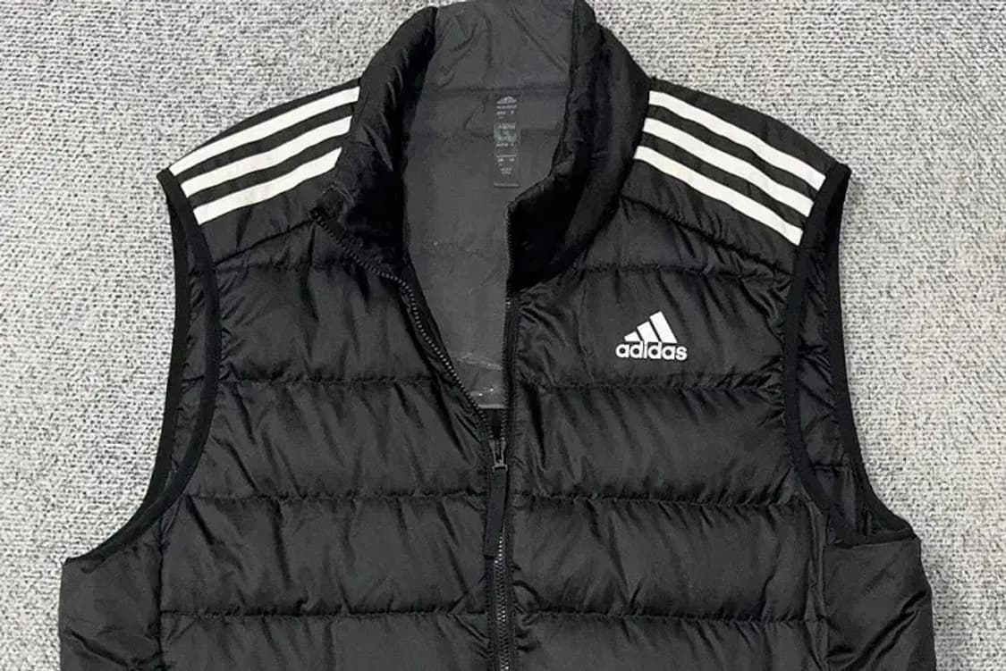 아디다스 블랙 로고 덕다운 패딩 조끼 XL 상품이미지3