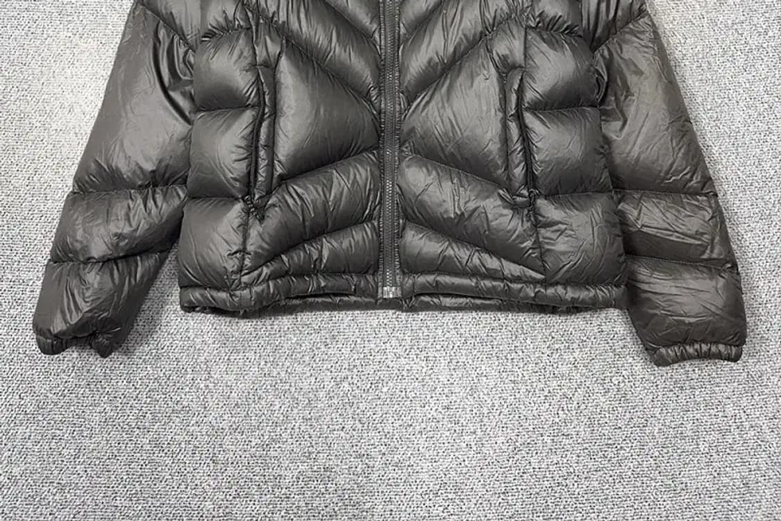 블랙야크 블랙 구스다운 경량 패딩 95 상품이미지4