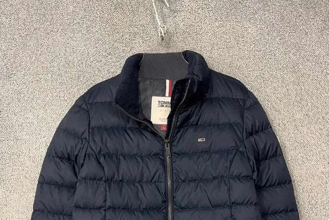 타미힐피거 블랙 로고 경량 패딩 S/P 상품이미지3