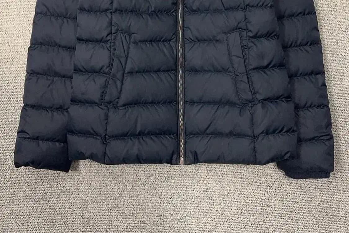 타미힐피거 블랙 로고 경량 패딩 S/P 상품이미지4