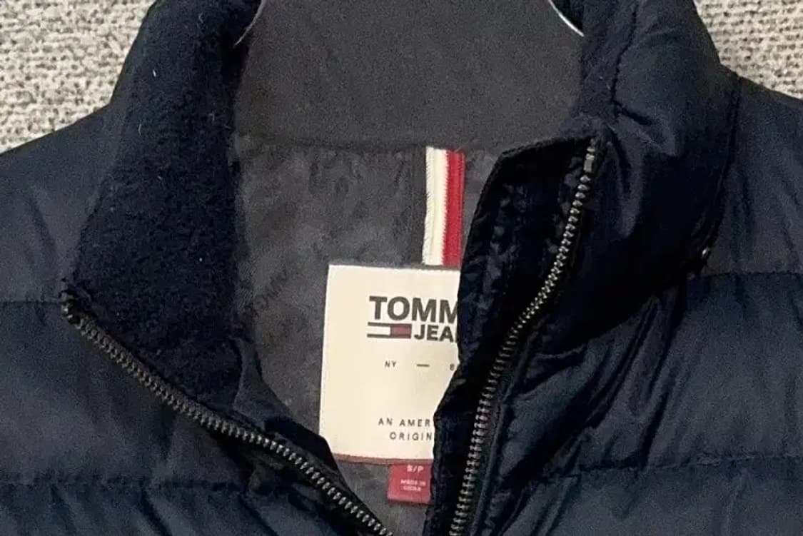 타미힐피거 블랙 로고 경량 패딩 S/P 상품이미지5