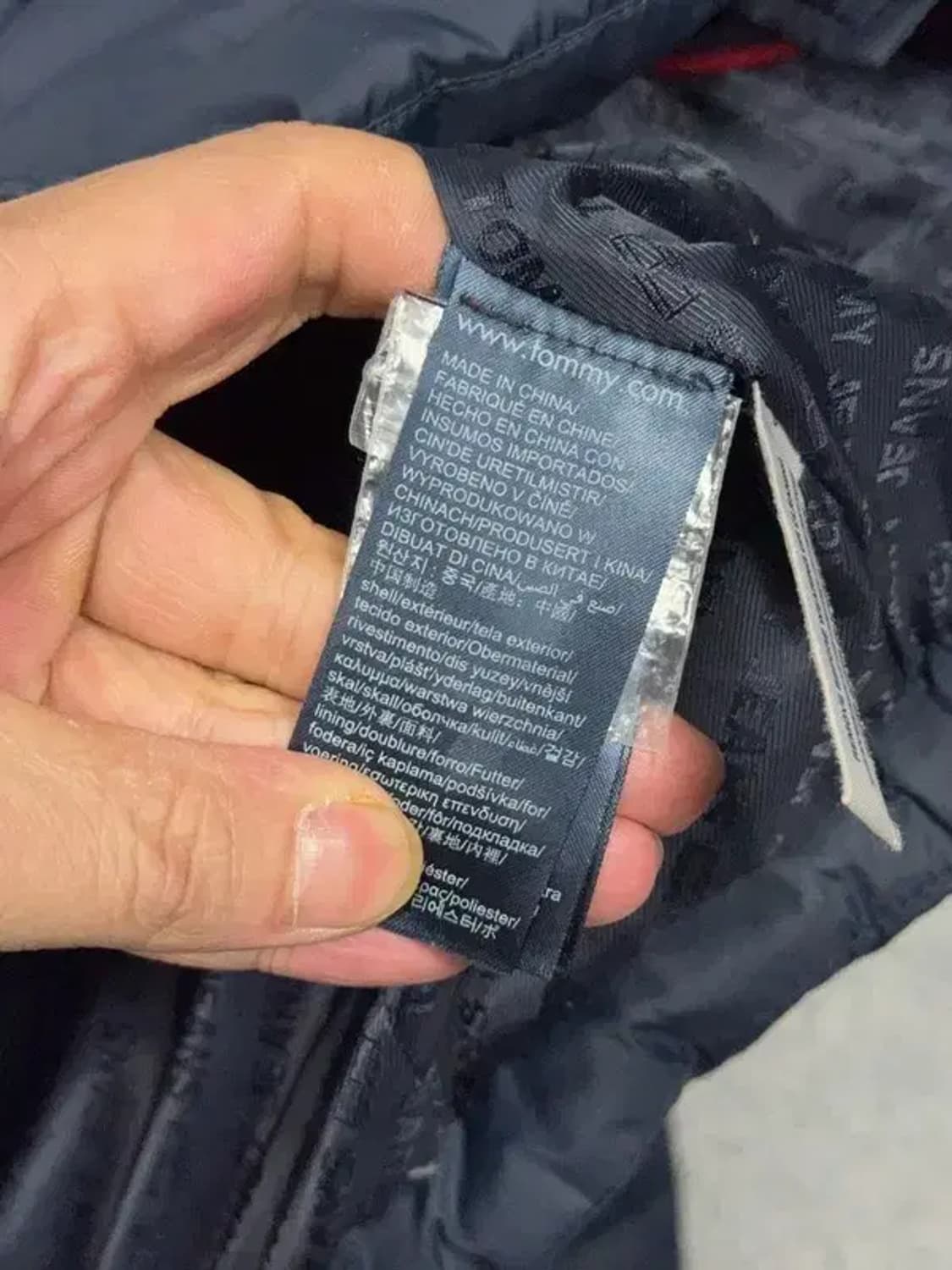 타미힐피거 블랙 로고 경량 패딩 S/P 상품이미지8
