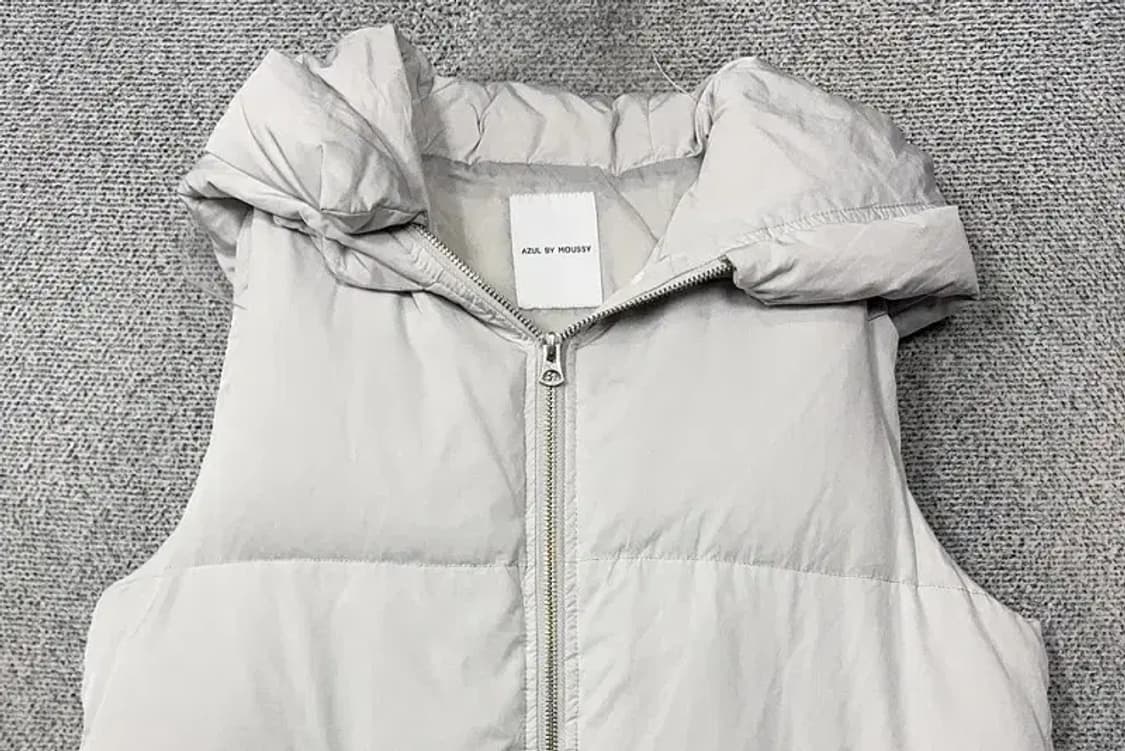 AZUL BY MOUSSY 라이트 그레이 다운 패딩 조끼 M 상품이미지3