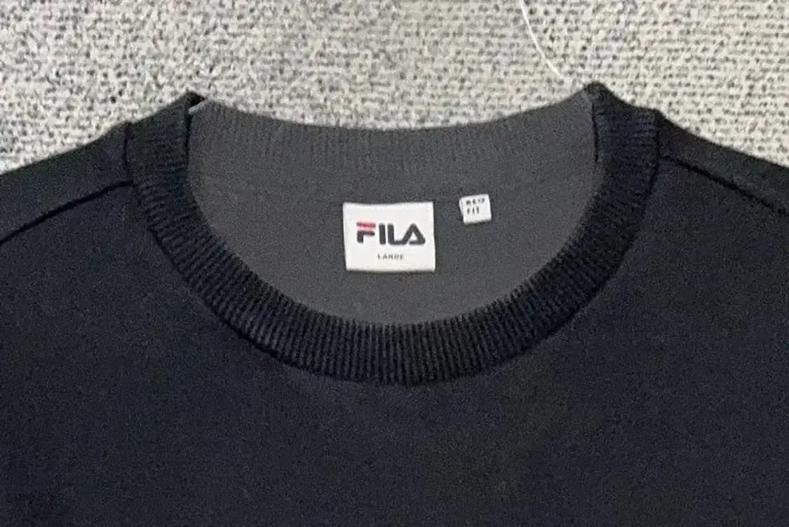 휠라 블랙 로고 맨투맨 LARGE 상품이미지5