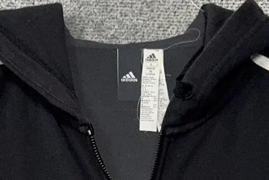 아디다스 블랙 로고 삼선 후드 집업 L 상품이미지5