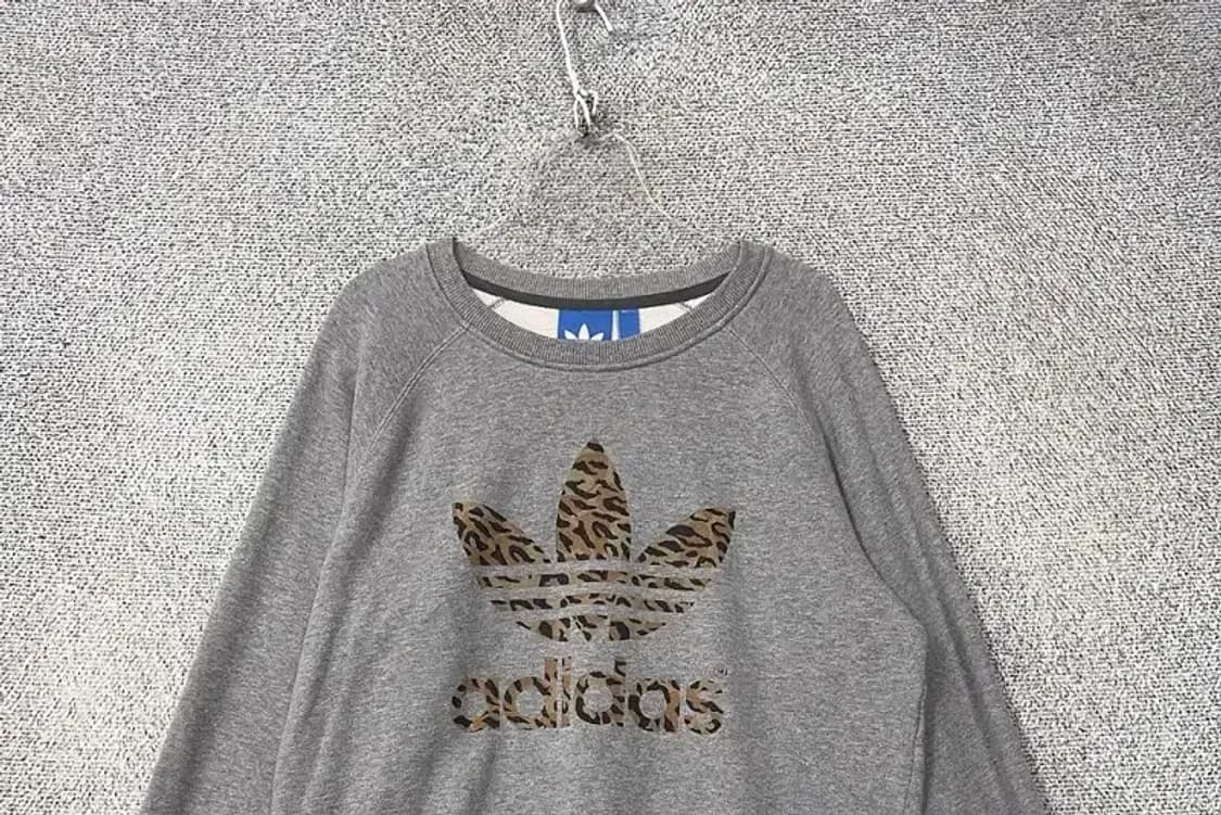아디다스 호피 로고 프린팅 라이트 그레이 맨투맨 100 상품이미지3