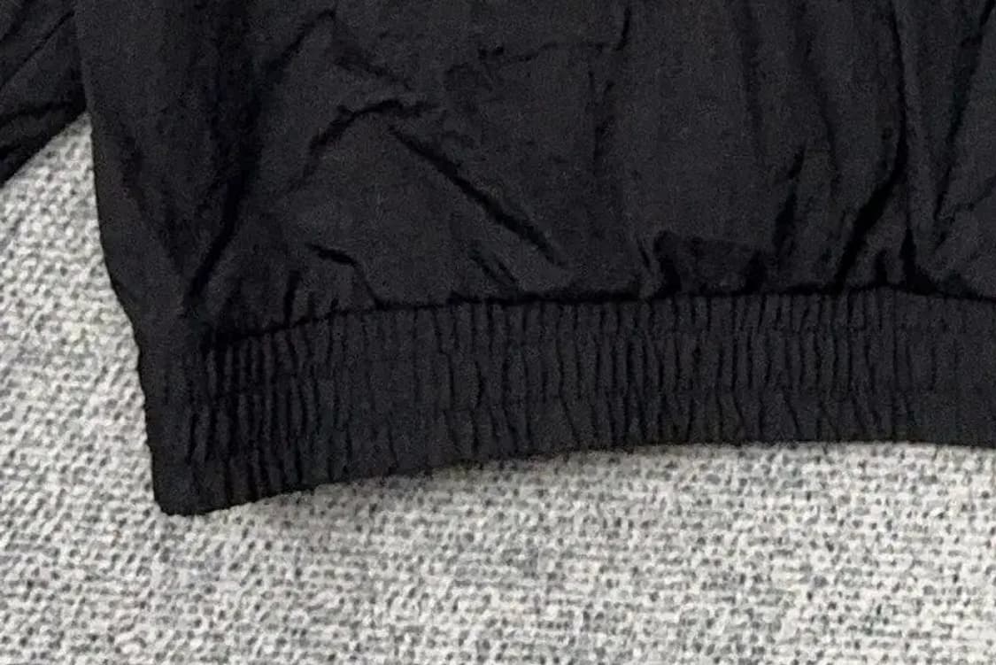 휠라 블랙 로고 반집업 바람막이 웜업 LARGE 상품이미지5