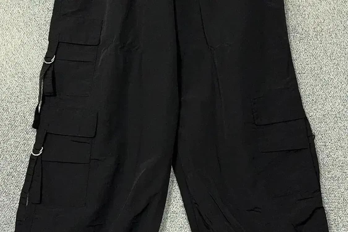 자라 블랙 테크웨어 나일론 바지 L 상품이미지4