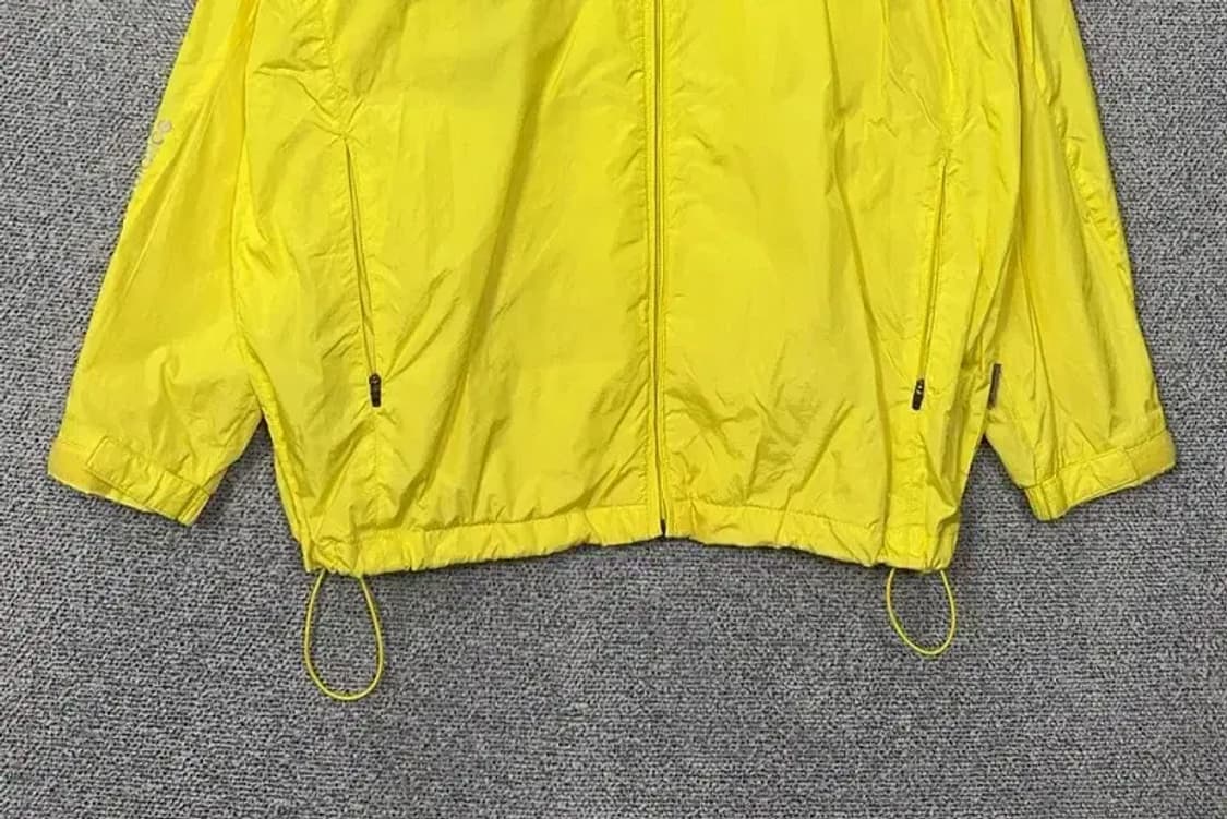 뉴발란스 옐로우 로고 기능성 바람막이 105 상품이미지4