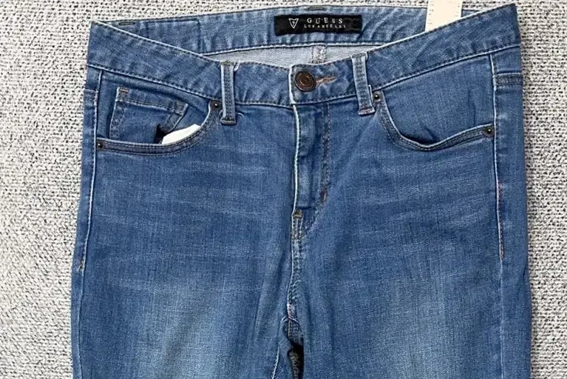 게스 여성 삼각 로고 연청 스키니진 70(28) 상품이미지3