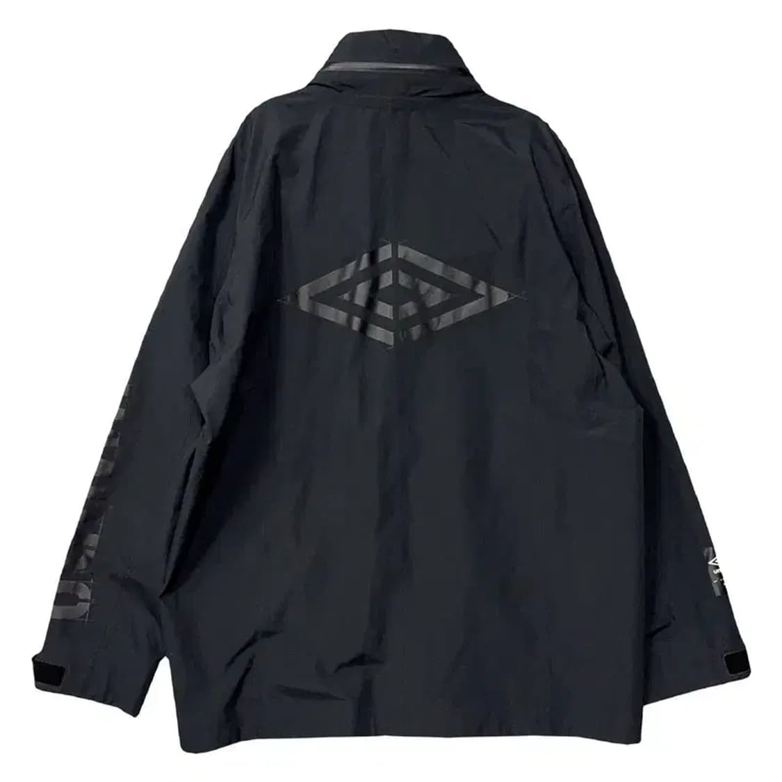 엄브로 블랙 로고 남성 바람막이 95(M) 상품이미지2