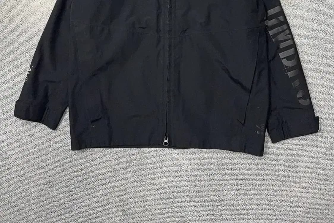 엄브로 블랙 로고 남성 바람막이 95(M) 상품이미지4