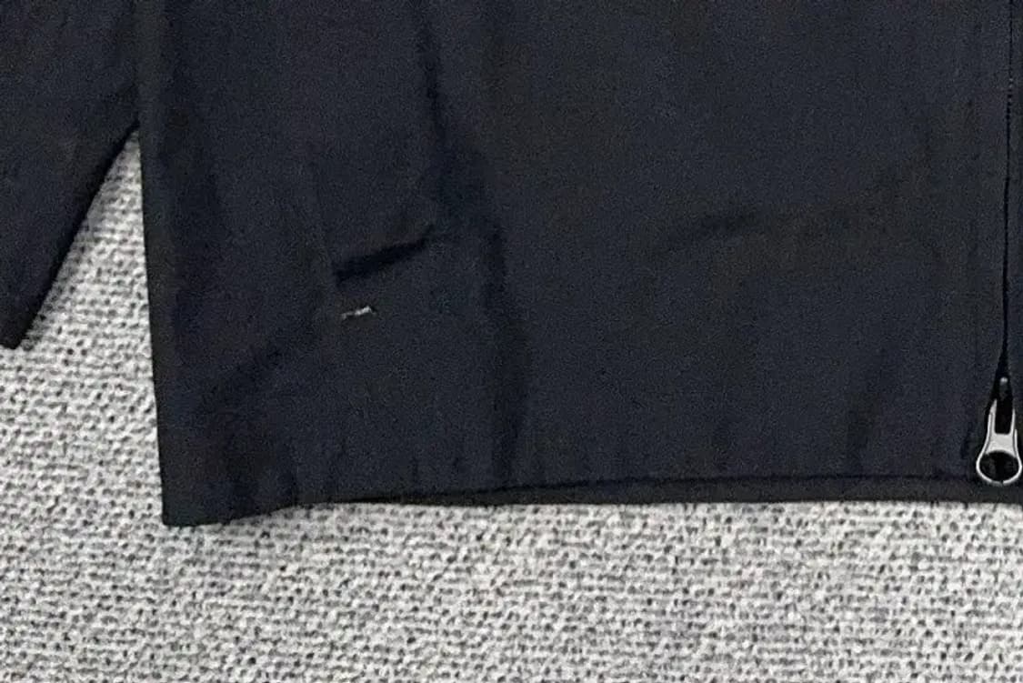 엄브로 블랙 로고 남성 바람막이 95(M) 상품이미지5