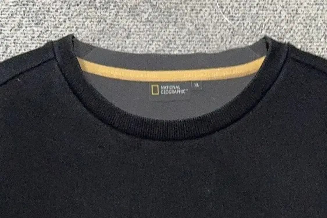 내셔널지오그래픽 블랙 로고 완장 맨투맨 XL 상품이미지5