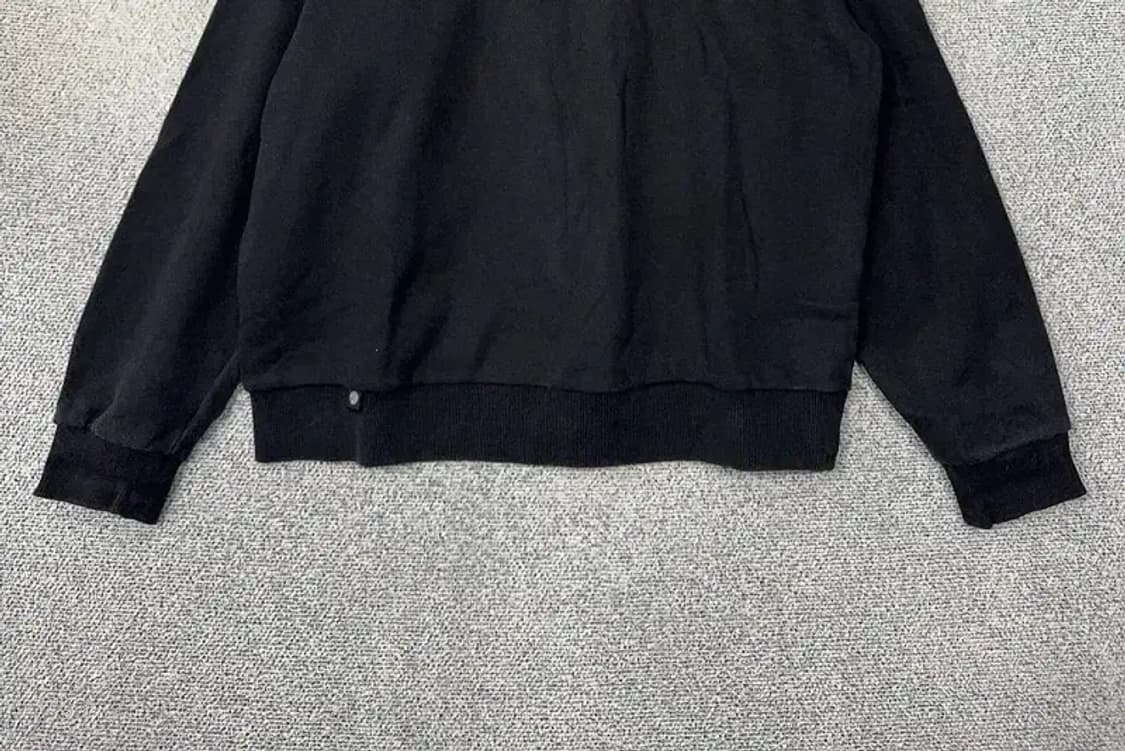 디스커버리 프린팅 블랙 맨투맨 105 상품이미지4