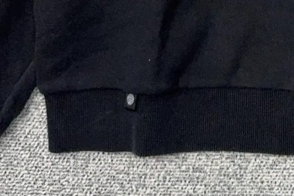 디스커버리 프린팅 블랙 맨투맨 105 상품이미지6