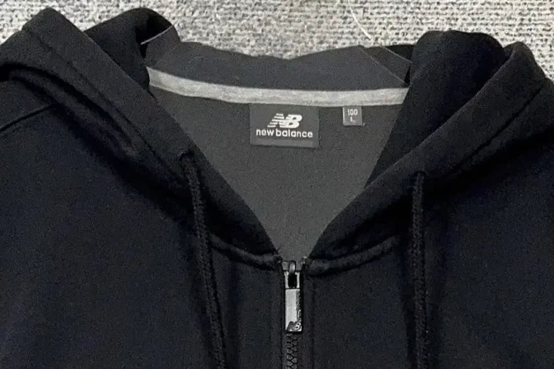 뉴발란스 블랙 로고 후드 집업 100(L) 상품이미지5