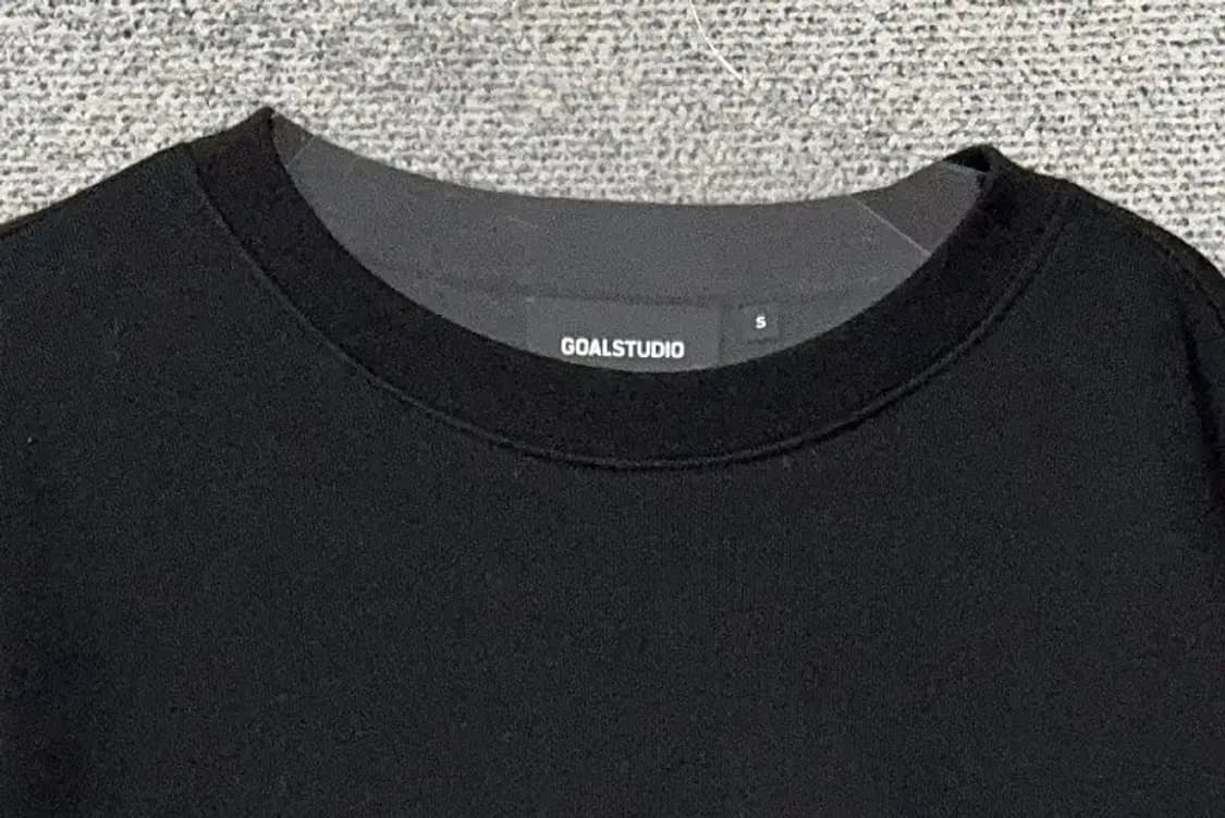 골 스튜디오 로고 블랙 맨투맨 S 상품이미지5