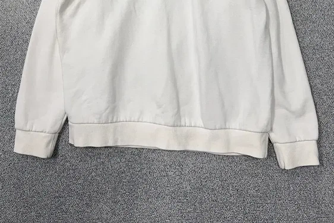 게스 프린팅 화이트 맨투맨 XL 상품이미지4