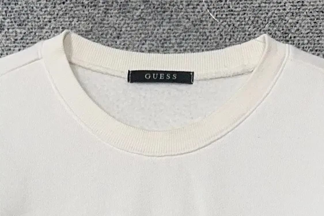 게스 프린팅 화이트 맨투맨 XL 상품이미지5