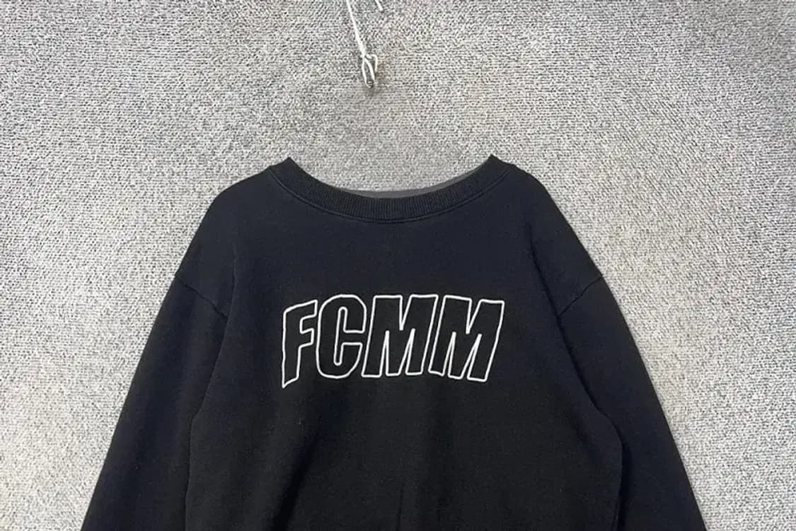 FCMM 프린팅 블랙 맨투맨 MEDIUM 상품이미지3