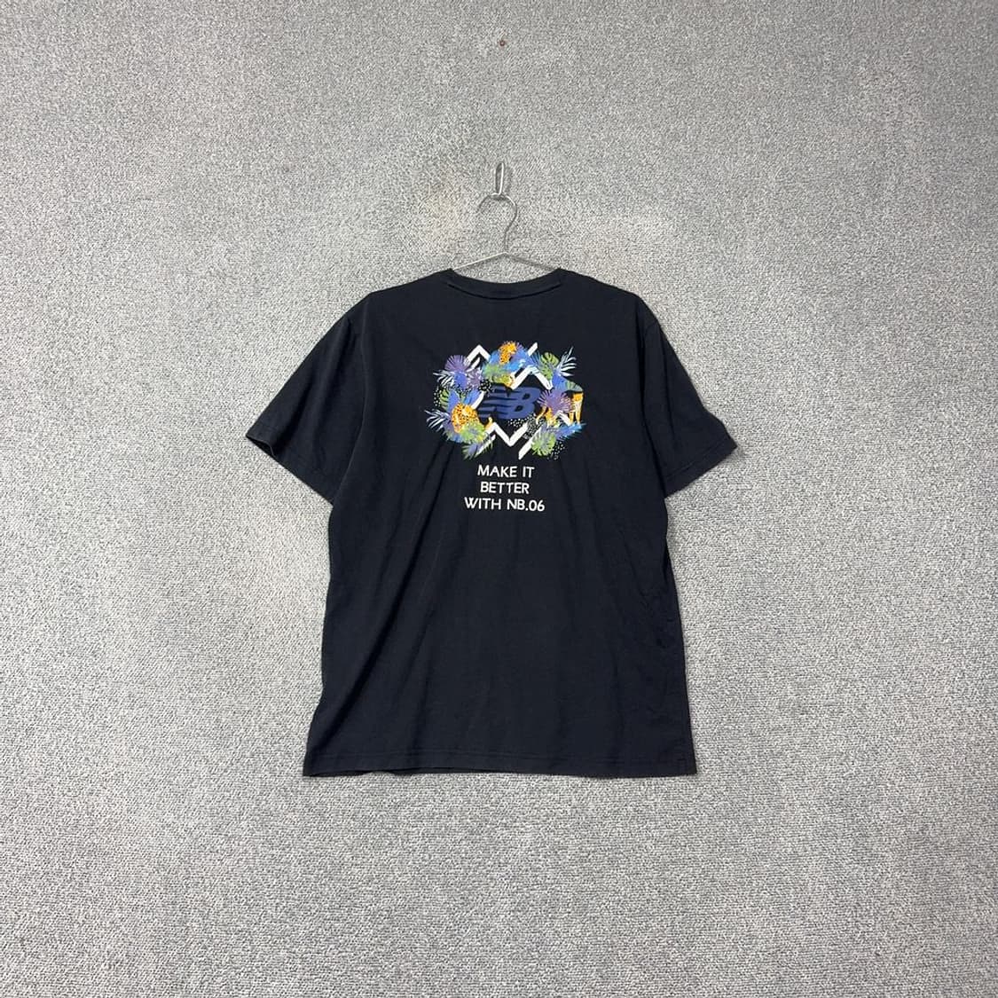뉴발란스 백프린팅 네이비 반팔 티 105(XL) 상품이미지1