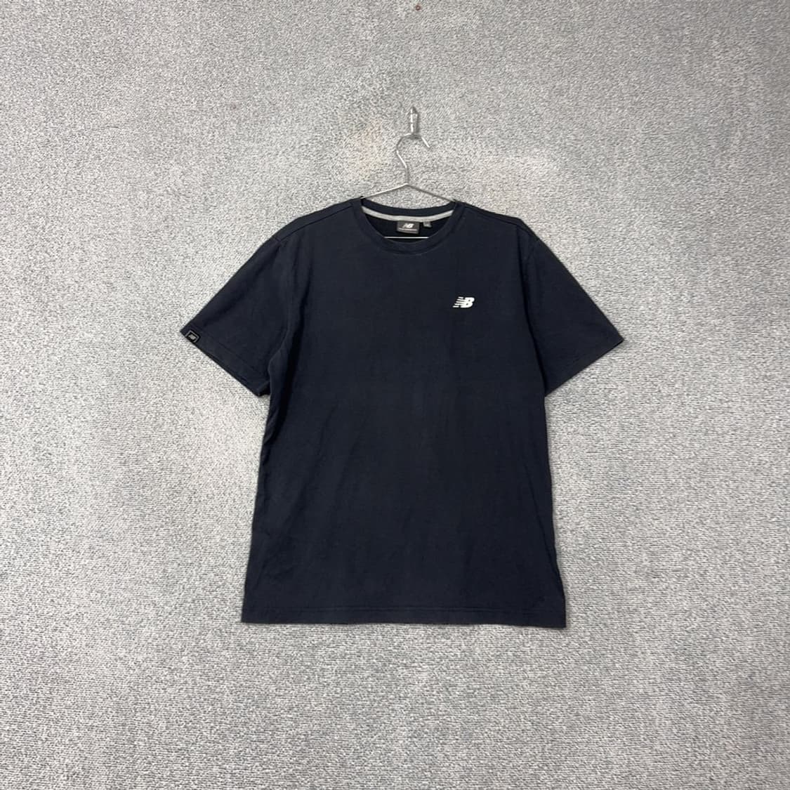 뉴발란스 백프린팅 네이비 반팔 티 105(XL) 상품이미지2