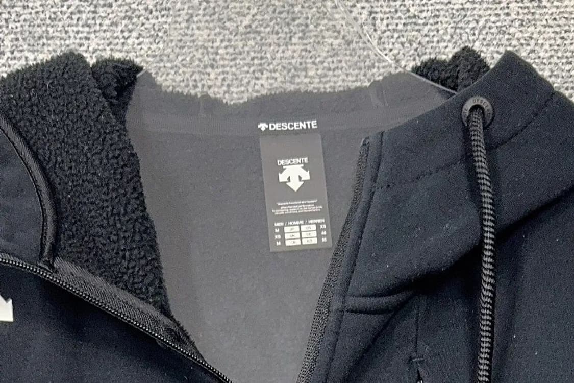 데상트 블랙 기능성 후드 집업 95 상품이미지5