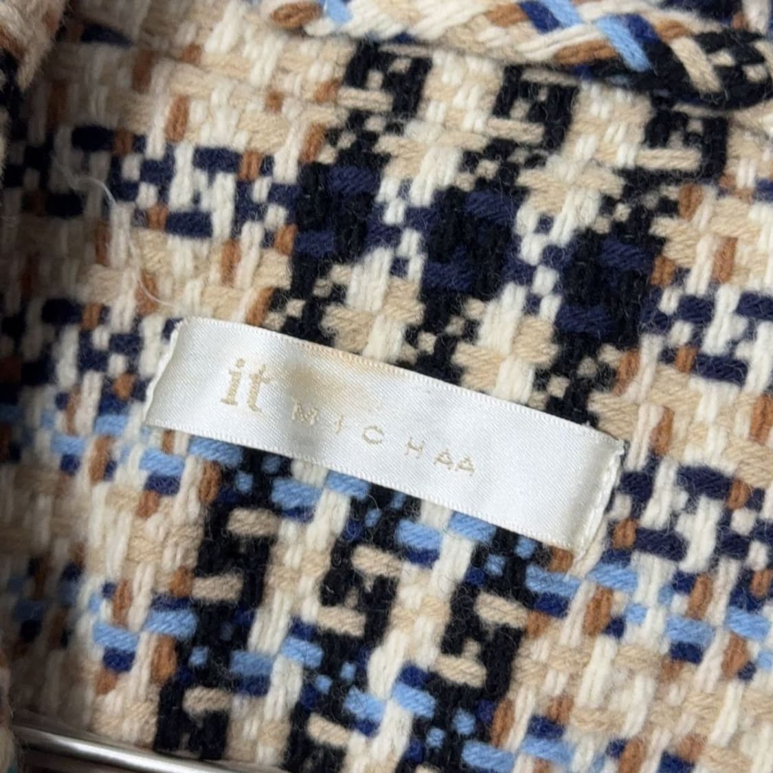 잇미샤 클래식 체크 베이지 울 코트 85-94-160 상품이미지6