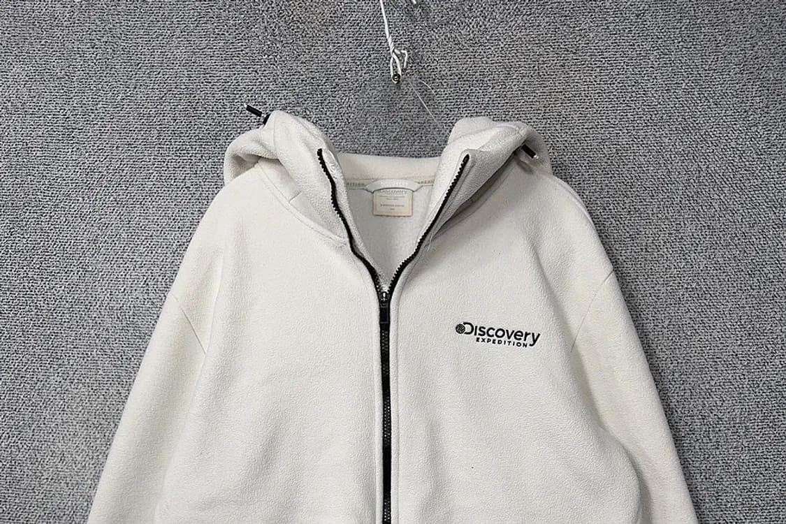 디스커버리 화이트 로고 기모 후리스 후드 집업 105 상품이미지3