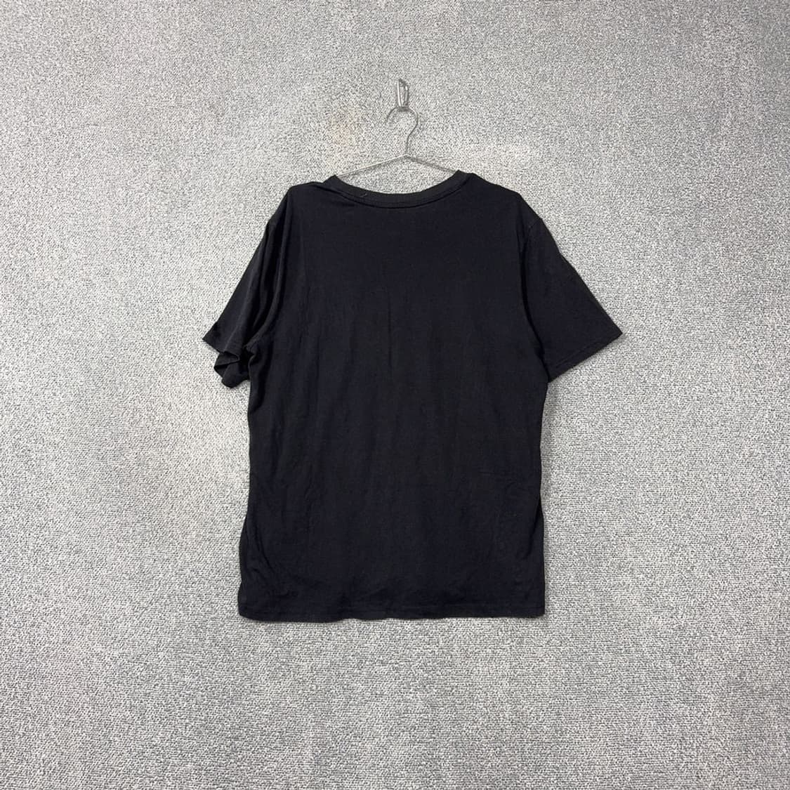 게스 블랙 삼각 로고 반팔 티 105(XL) 상품이미지2