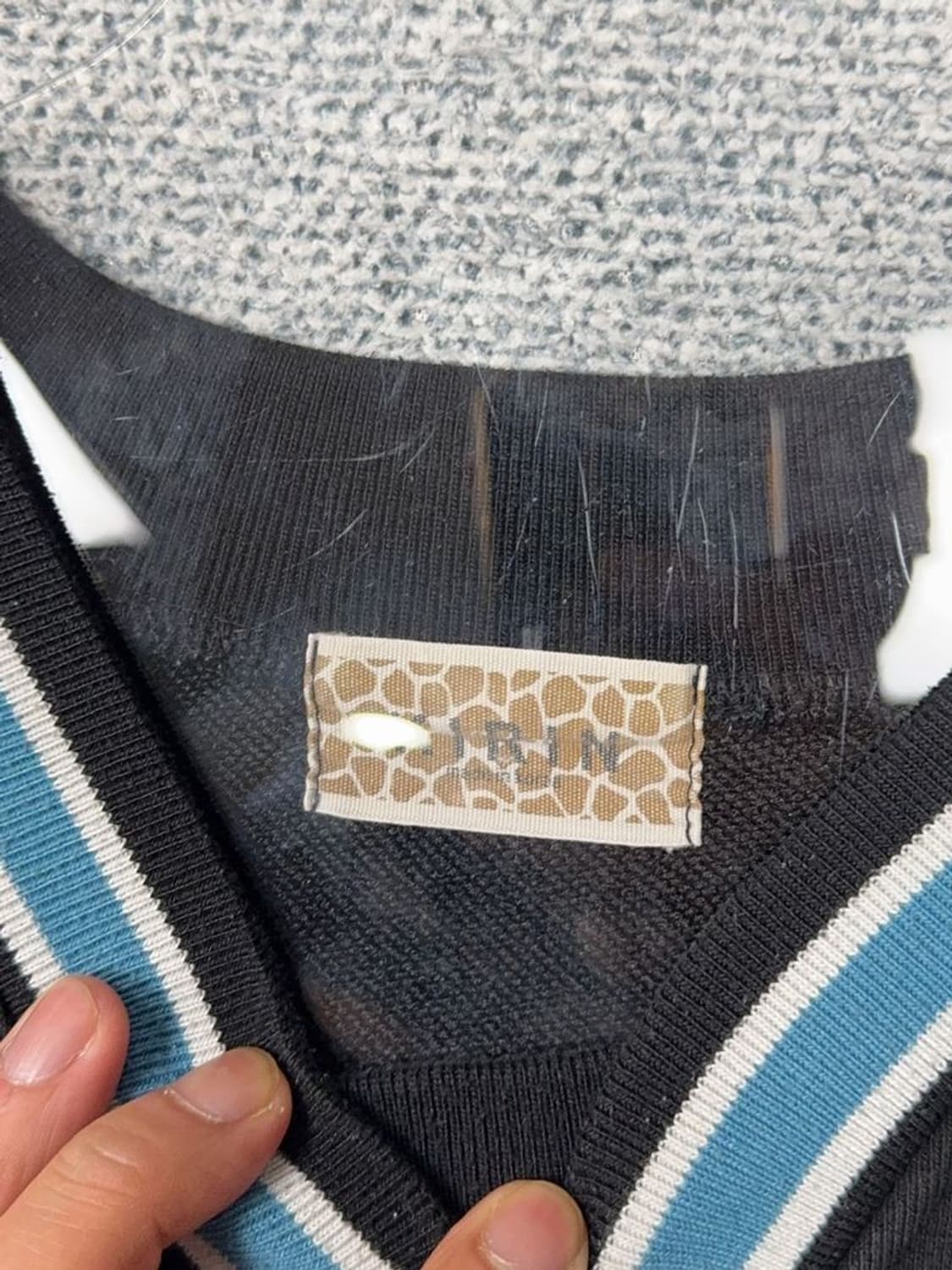 애리조나 프린팅 브이넥 오버핏 스웻셔츠 맨투맨 FREE 상품이미지7