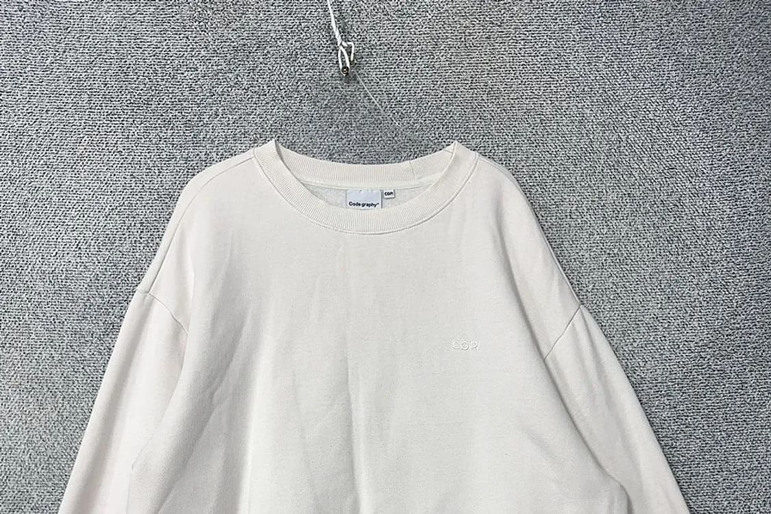 코드그라피 화이트 자수 로고 빈티지 맨투맨 L 상품이미지3