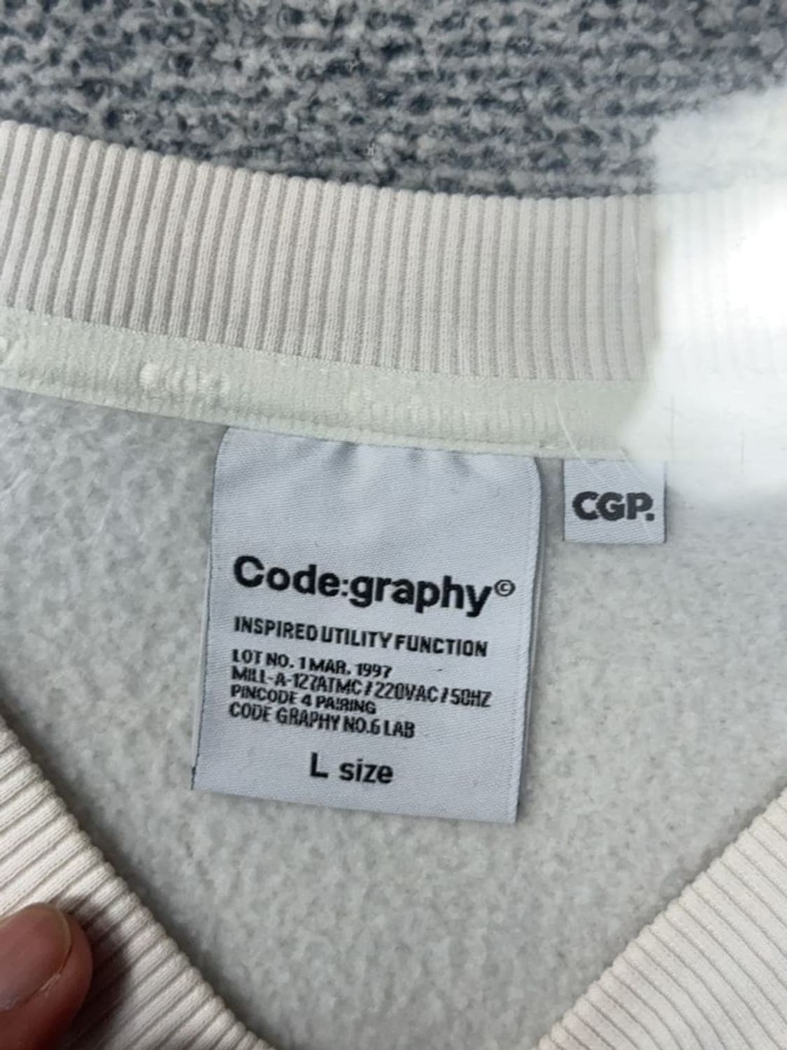 코드그라피 화이트 자수 로고 빈티지 맨투맨 L 상품이미지9