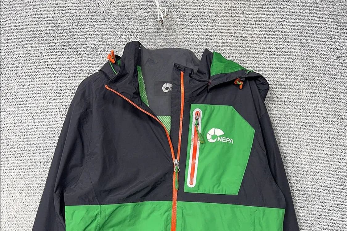 네파 블랙 그린 투톤 기능성 바람막이 90 상품이미지3