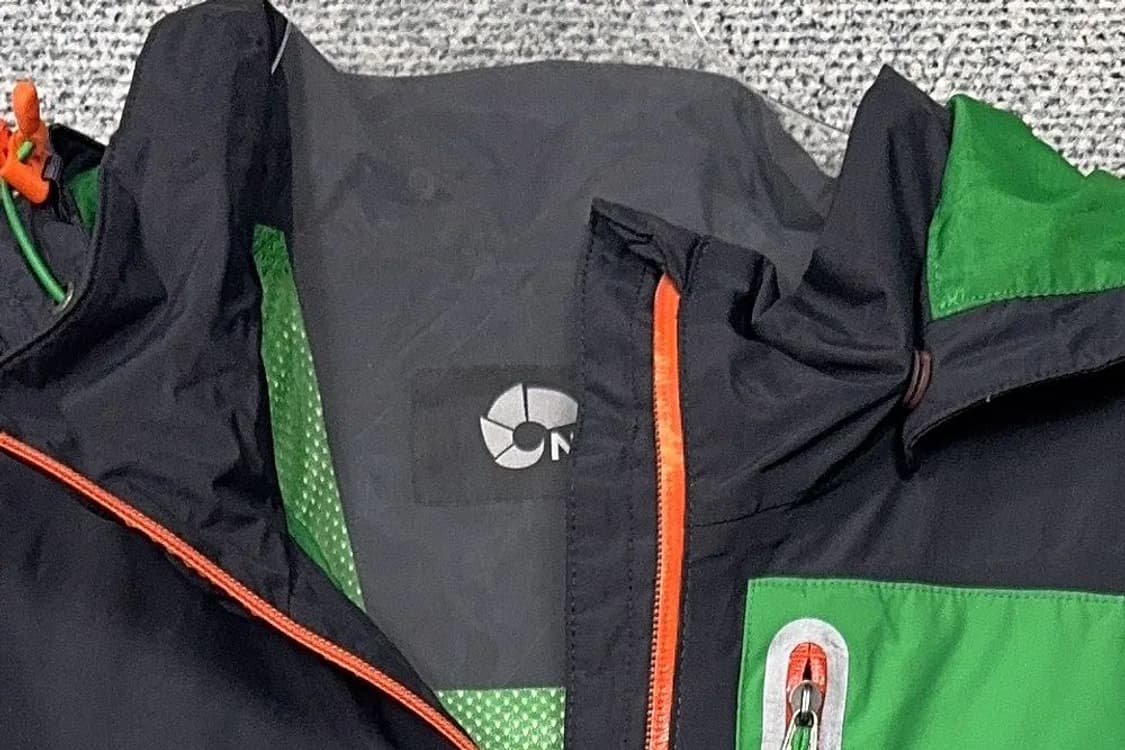 네파 블랙 그린 투톤 기능성 바람막이 90 상품이미지5